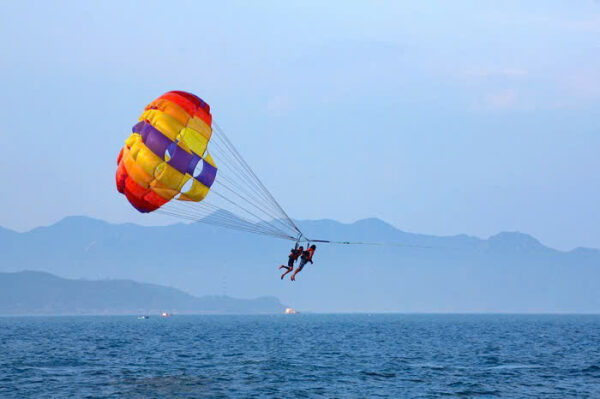 🛶 TOUR 1 – CANO PARASAILING